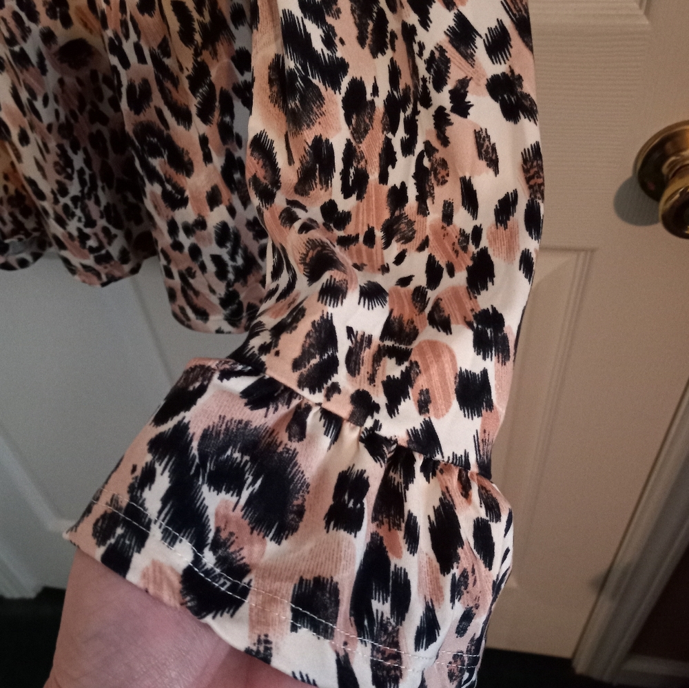 Ladies Top - Picture 3 of 5